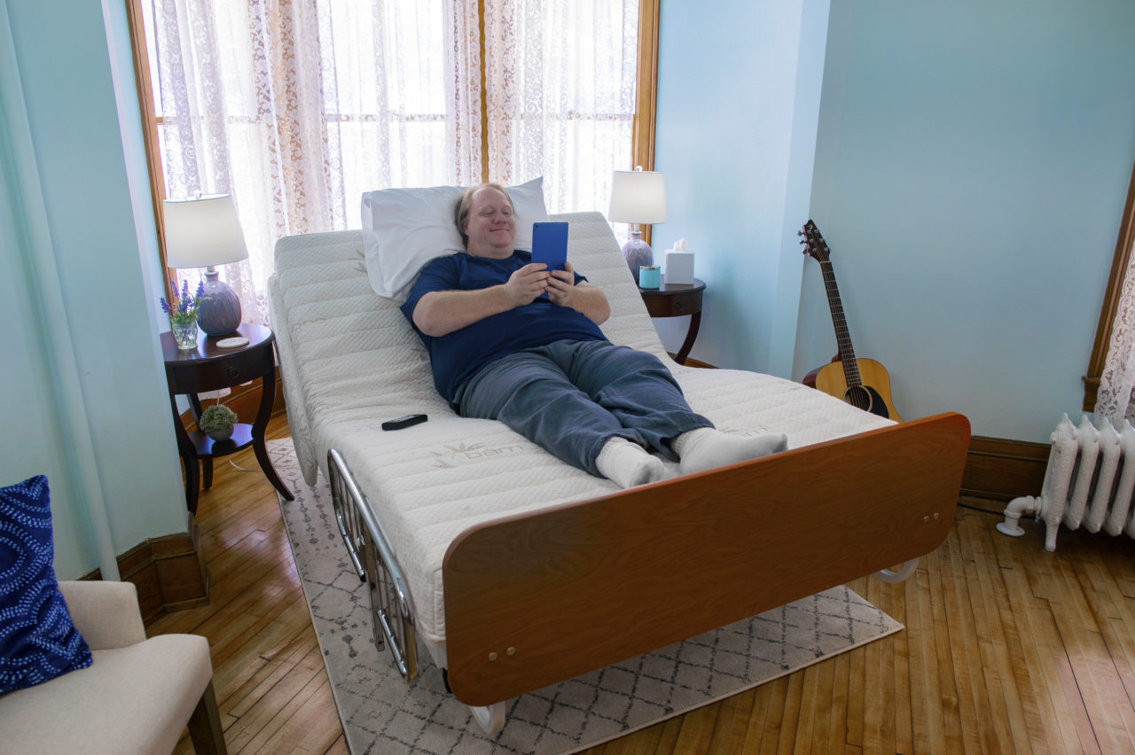 Phoenix heavy duty bariatric beds that are extra wide and large for the obese sleep clinic